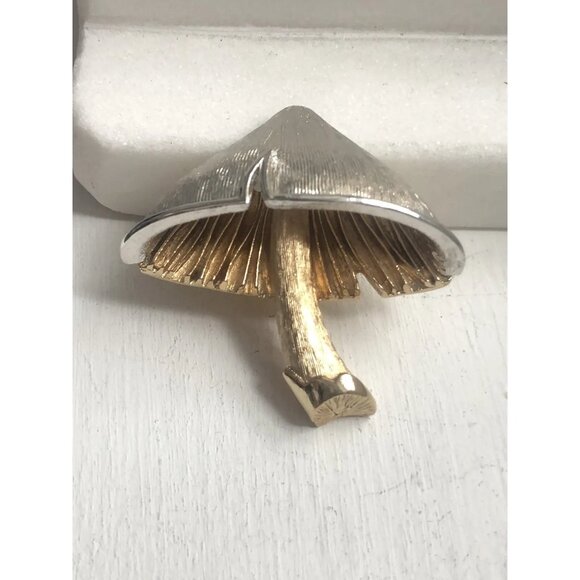 Vintage Napier Brooch Pin Mushroom Silver Gold Tone Brushed Signed 70s - Picture 1 of 6